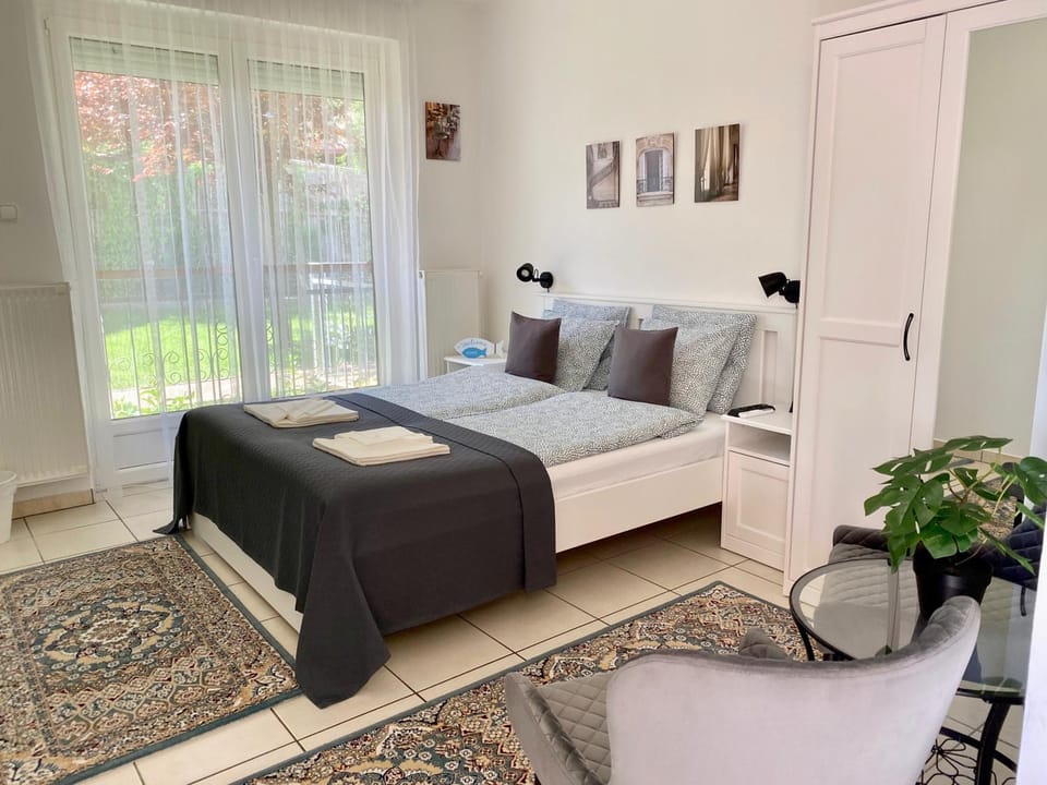 Villa Lillybeth Garden Rooms Bed and Breakfast in Hungary