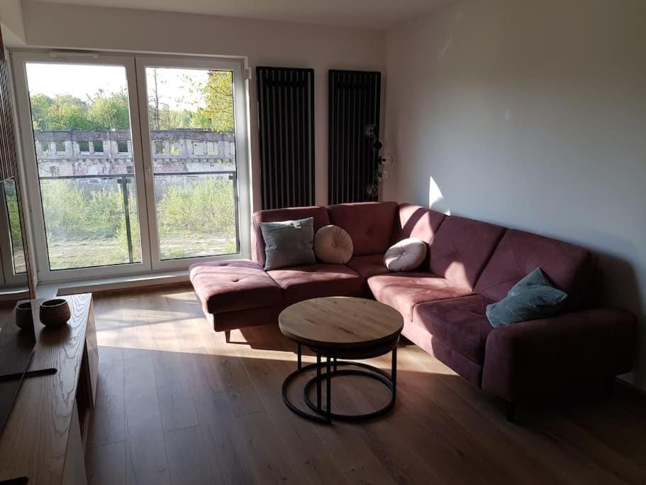 Faktura VAT Apartament przy Loftach u Scheiblera parking podziemny, Śniadaniownia Apartment in Masovian Voivodeship