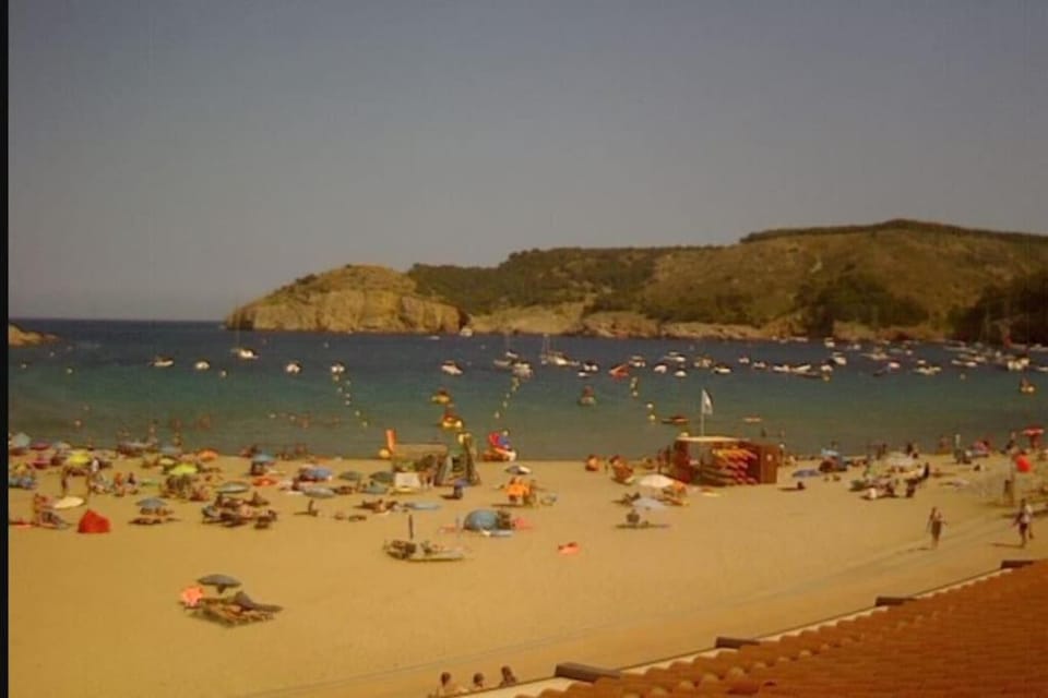 Apartamento Bambú 1, Cala Montgó a menos de un minuto de la playa Apartment in L'Escala