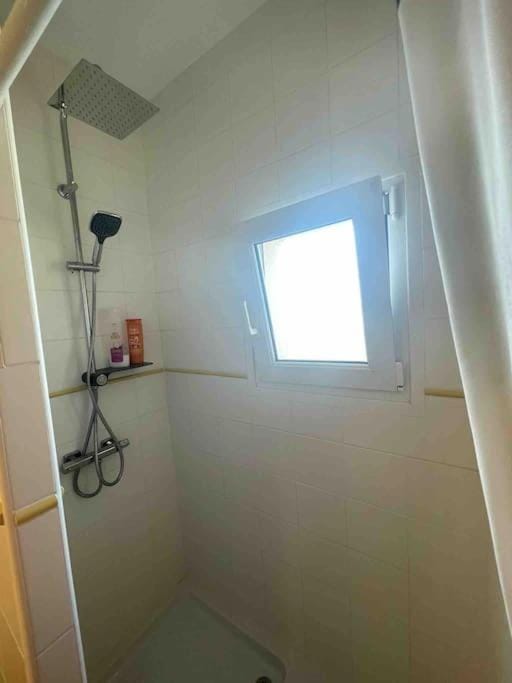 Apartamento Bambú 1, Cala Montgó a menos de un minuto de la playa Apartment in L'Escala