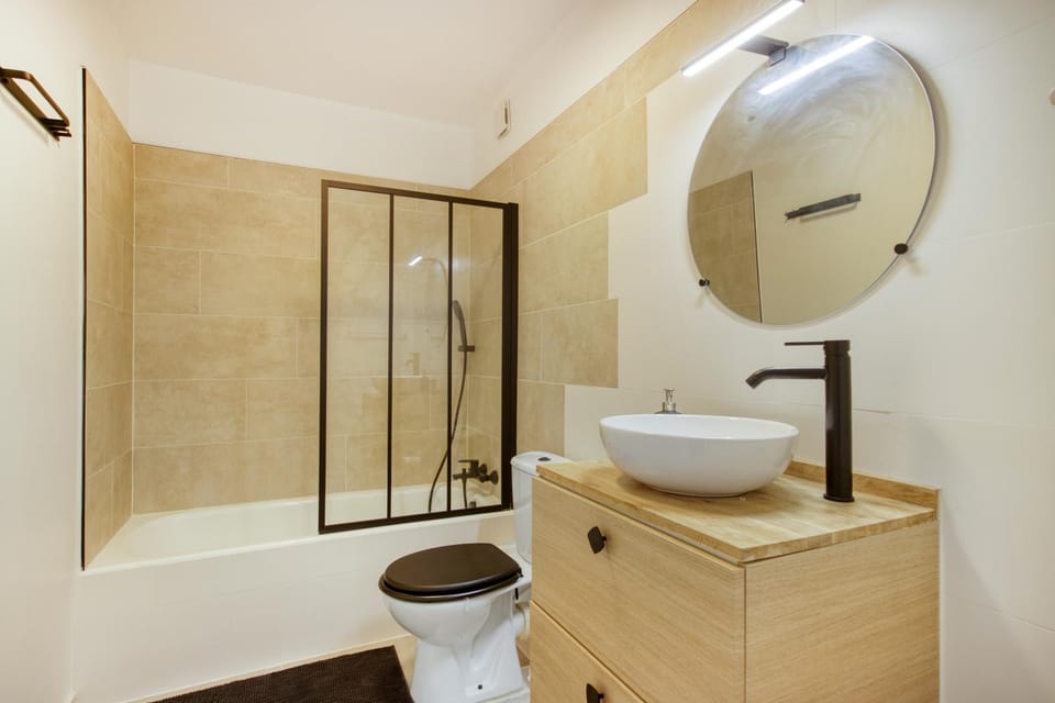 Shower, Bathroom