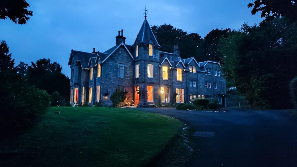 Property building, Facade/entrance, Night, Garden, Garden view, Garden view, Breakfast, Sunrise, Sunset, Inner courtyard view, VIP, VIP