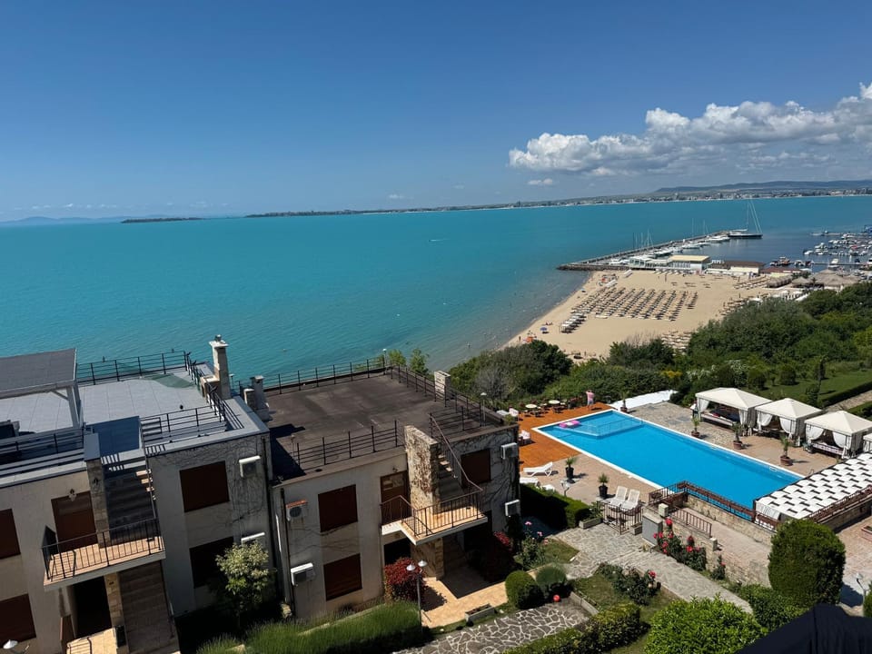 Dolce Vita Premium Apartment Panorama Sea View Apartment in Burgas Province