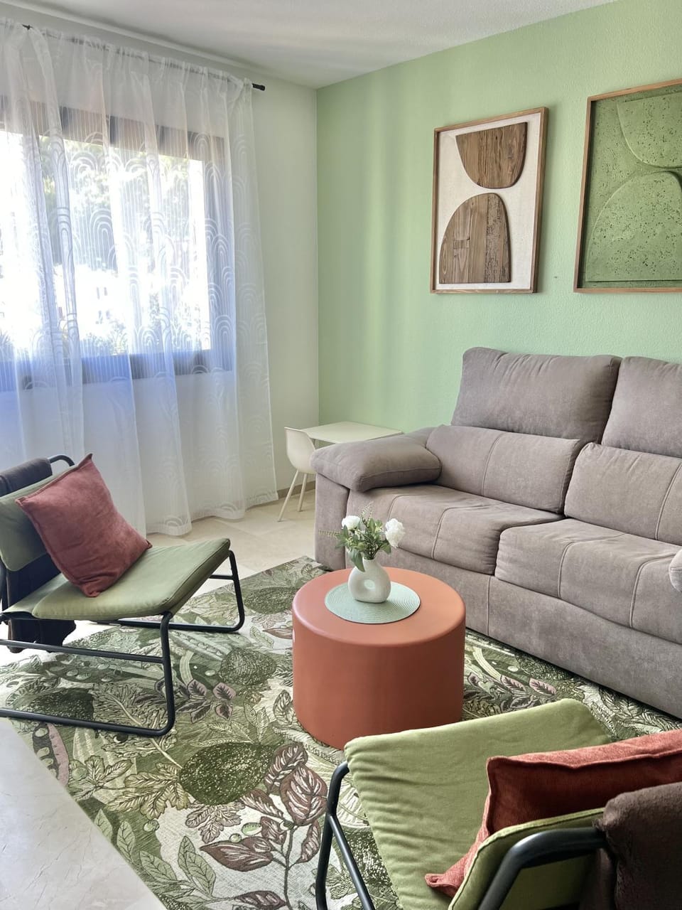 Living room, Seating area