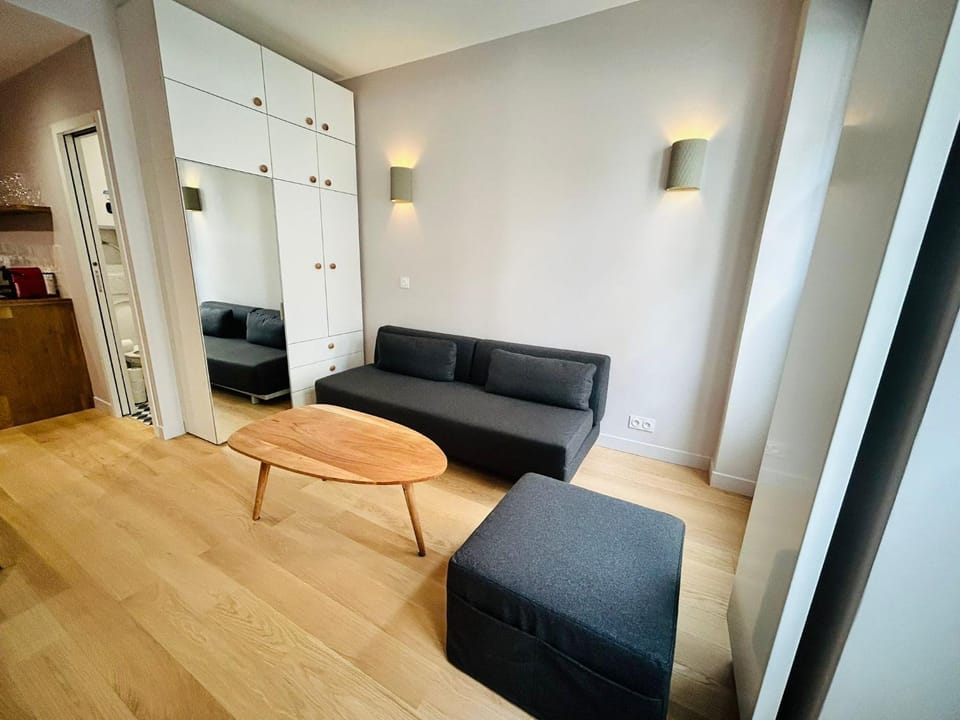Enghien - New studio fully furnished Apartment in Paris