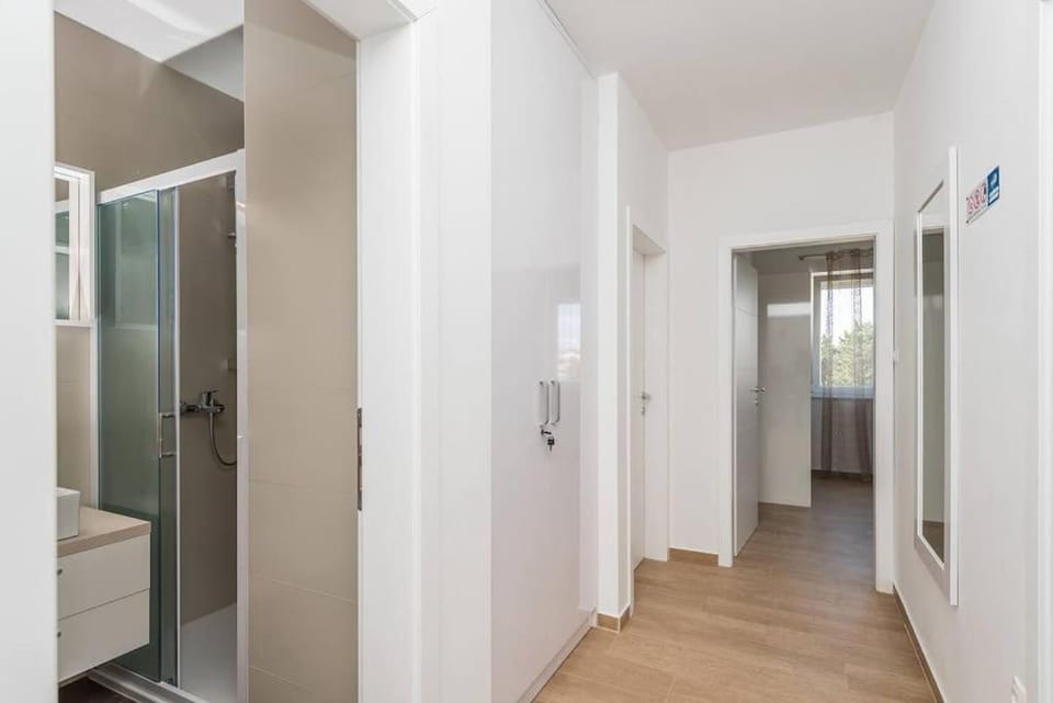 Villa Star 3. centrally located ap. with a pool Apartment in Novalja