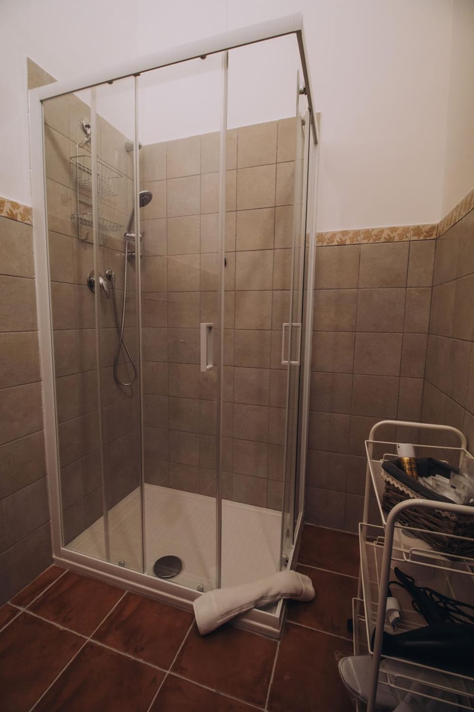 Shower, Toilet, Bathroom, towels