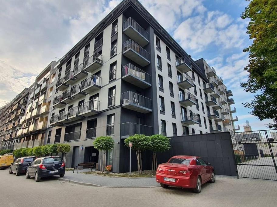 Faktura VAT Apartament przy Filmówce ogródek parking podziemny Apartment in Masovian Voivodeship