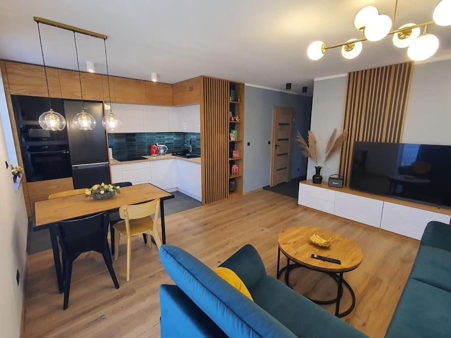 Faktura VAT Apartament przy Filmówce ogródek parking podziemny Apartment in Masovian Voivodeship