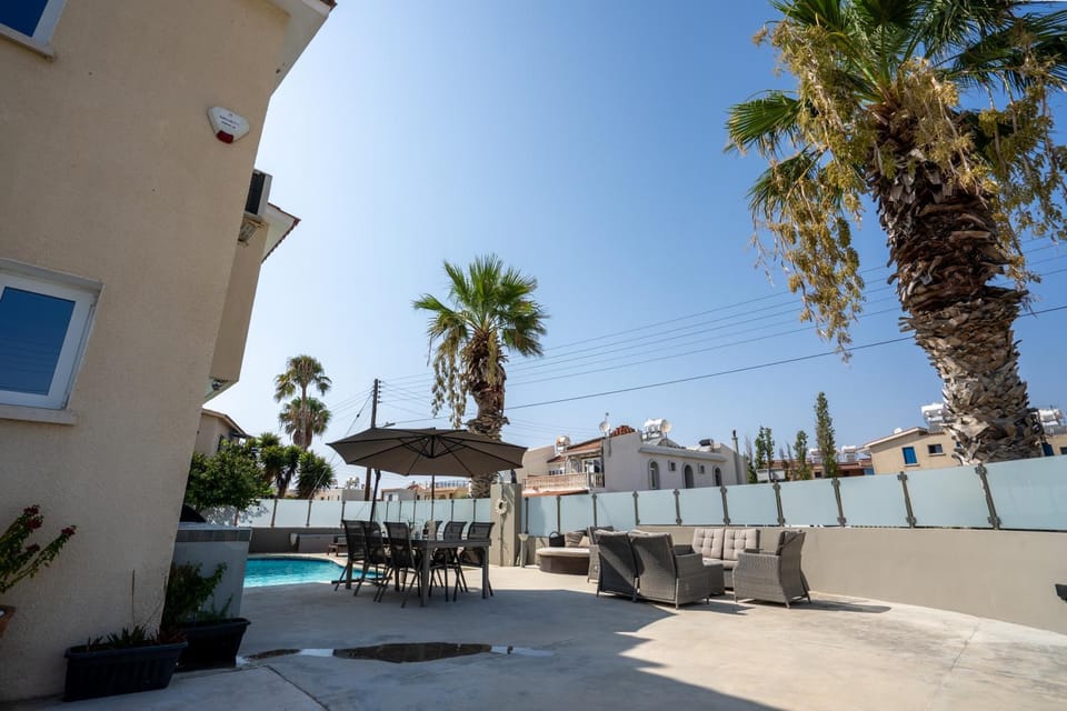 Patio, Swimming pool