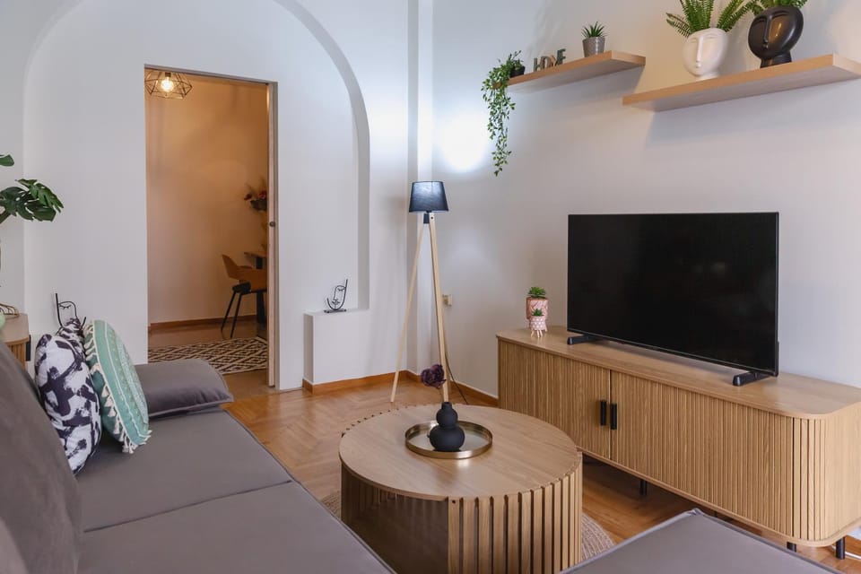 Living room, Seating area, Evening entertainment