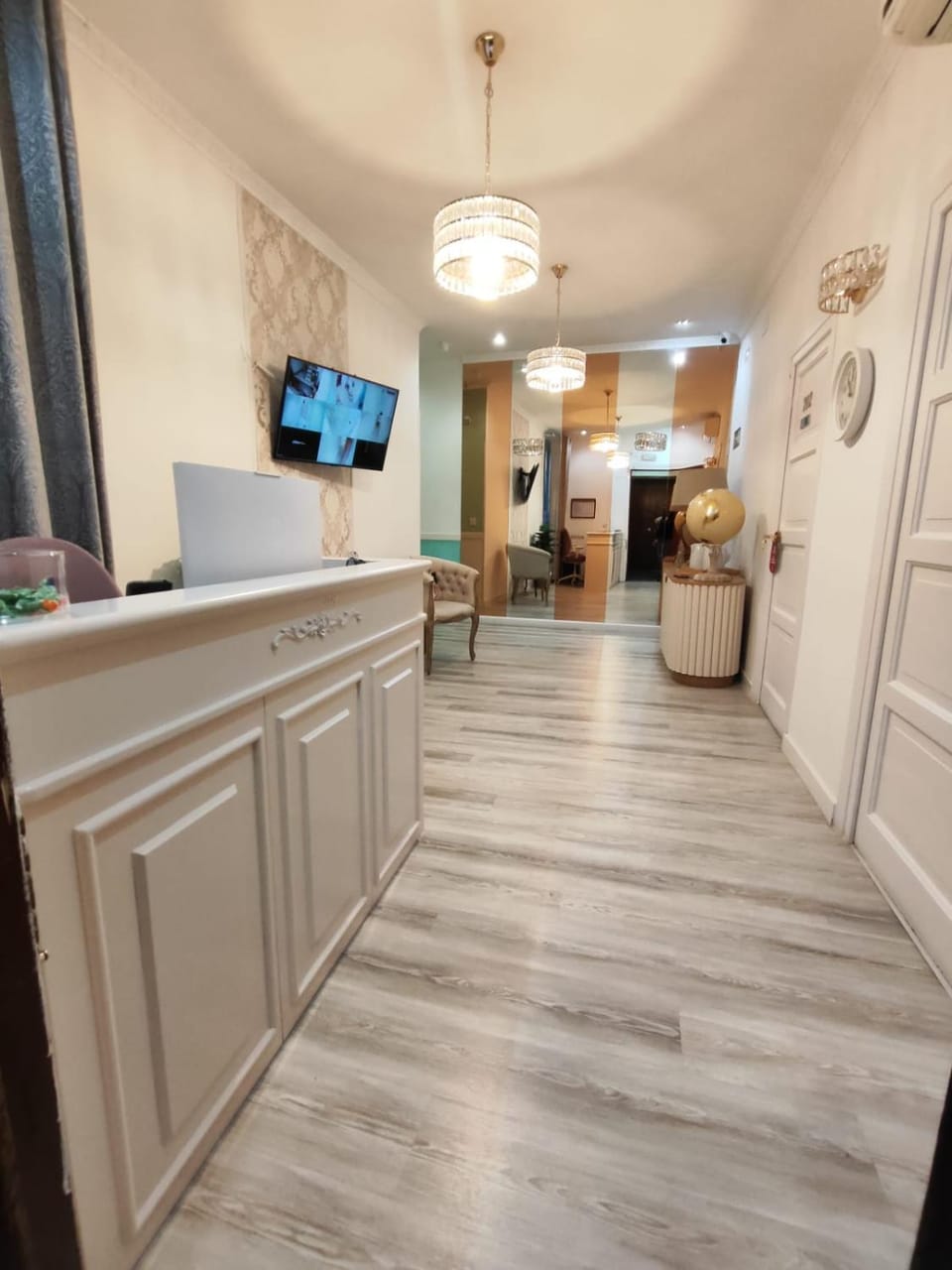 Bathroom, Lobby or reception, heating, locker, locker, towels, wardrobe, elevator, air conditioner, air conditioner