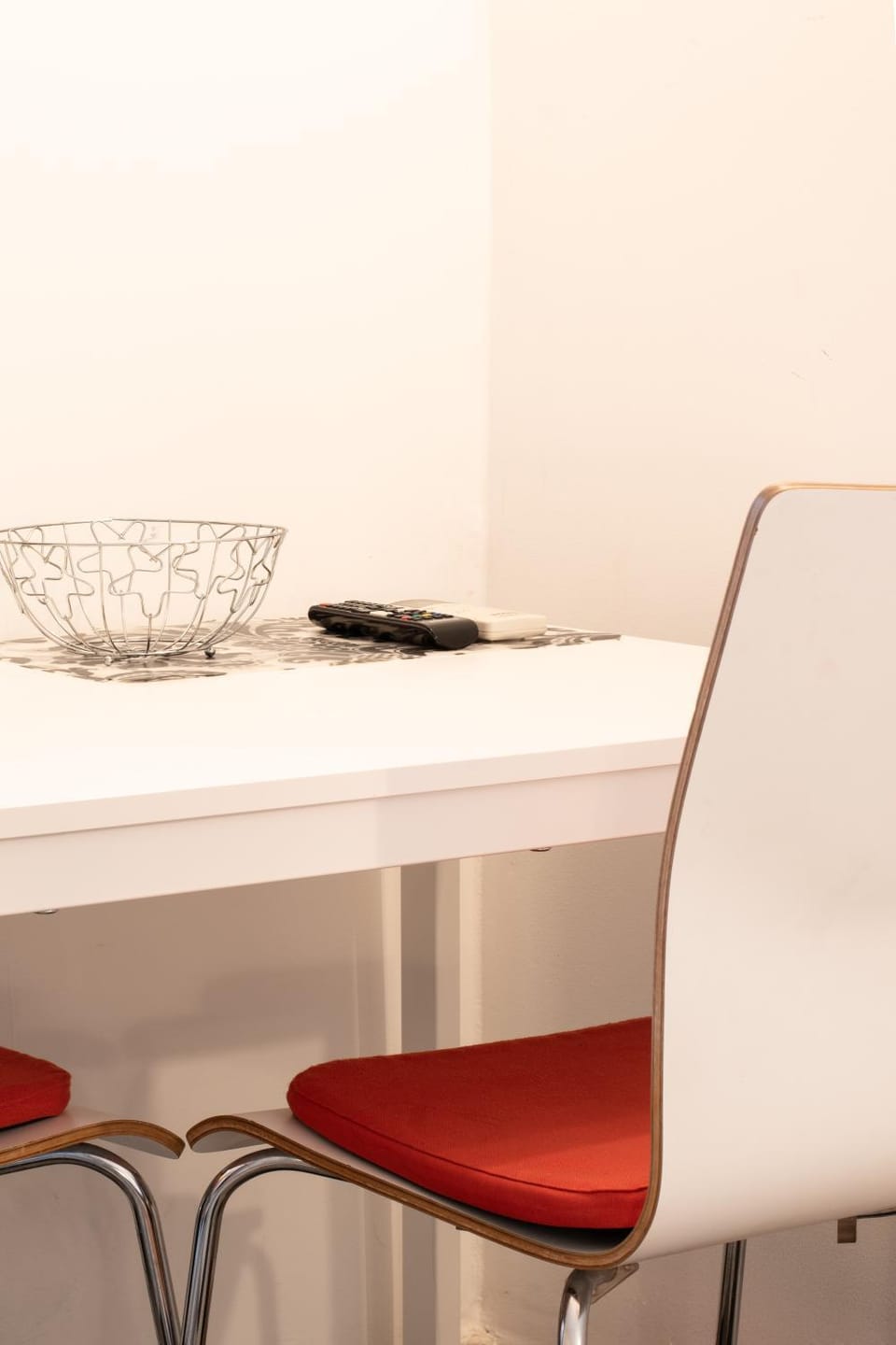 Photo of the whole room, hair dresser