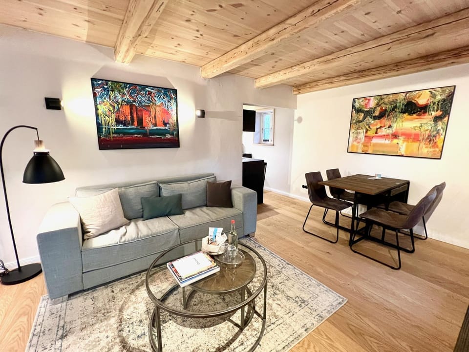 Living room, Decorative detail, Seating area, Dining area