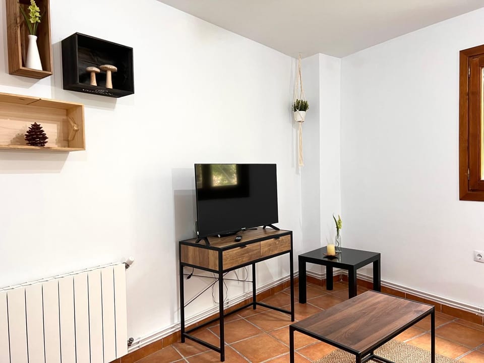 Communal lounge/ TV room, TV and multimedia, Evening entertainment