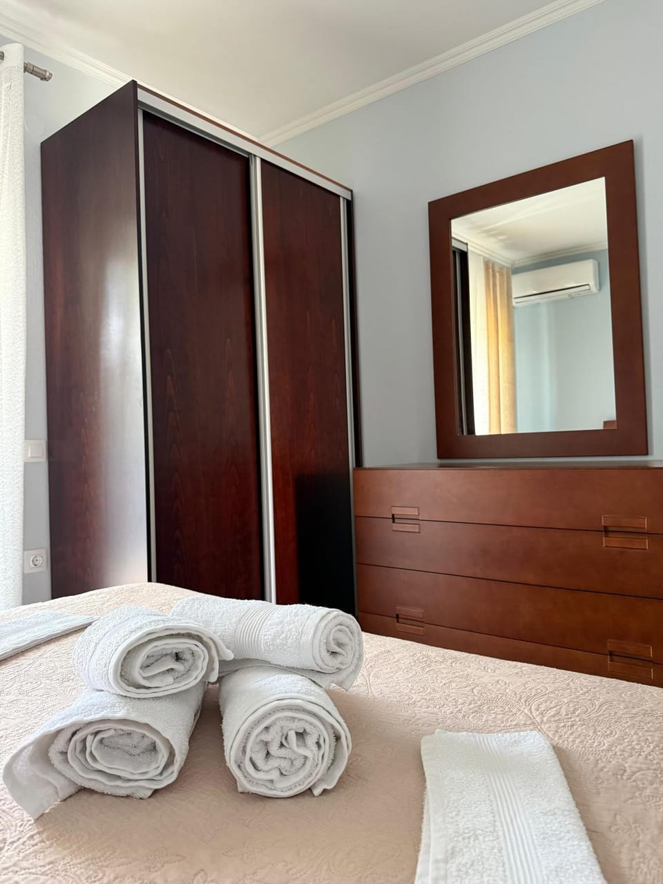 Bed, Photo of the whole room, Bedroom, towels, wardrobe
