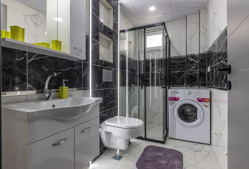 1-Kaleiçi ve Markantalya’ya yakın Büyük Ev Apartment in Antalya