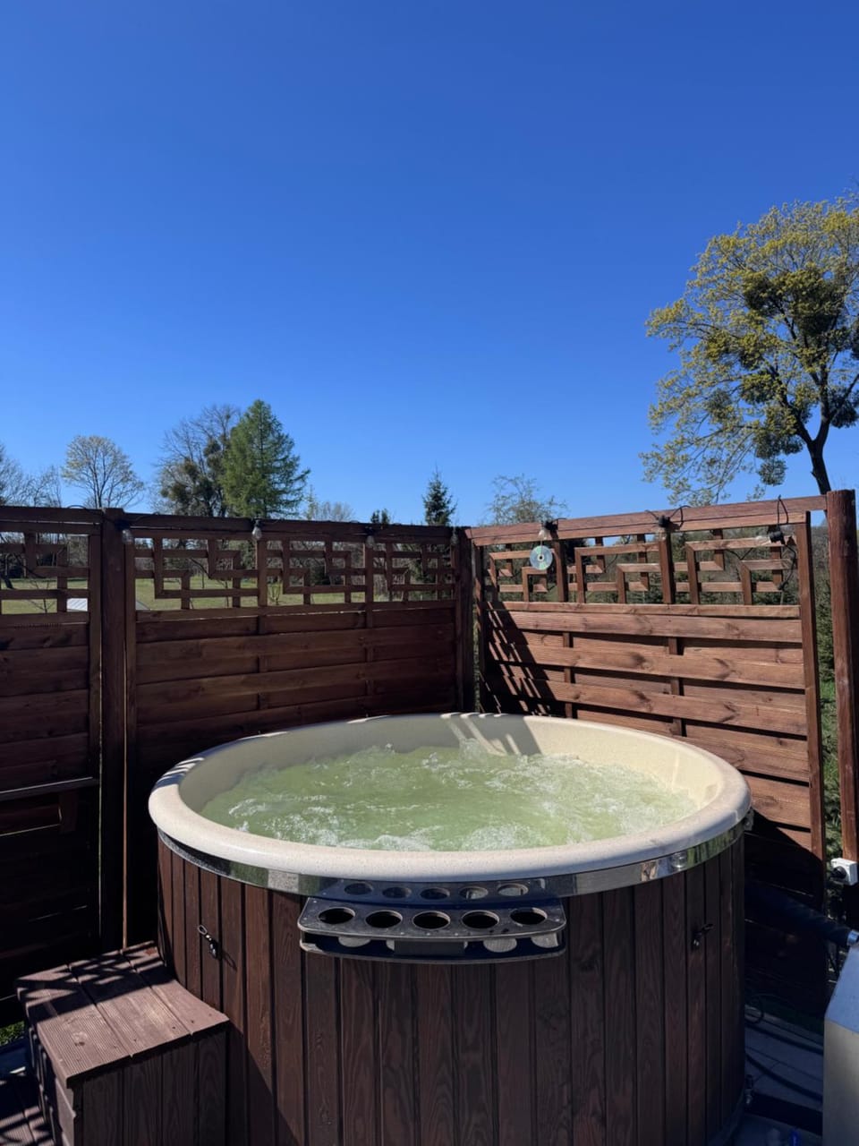 Hot Tub, Hot Tub