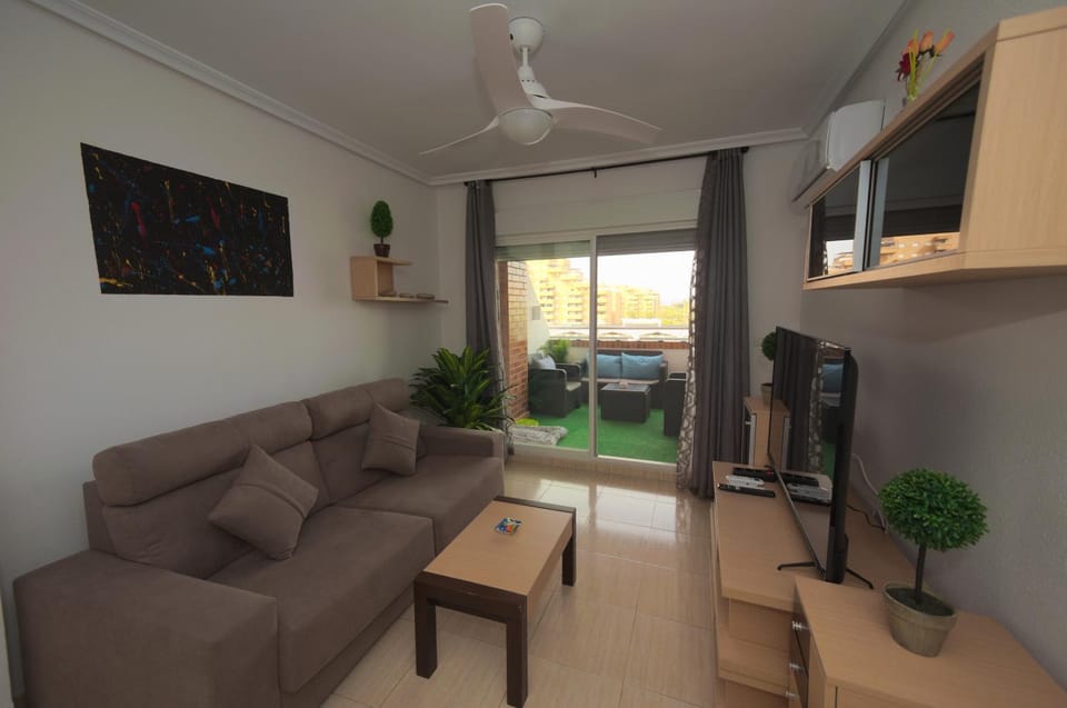 TV and multimedia, Balcony/Terrace, Living room, Seating area, internet, air conditioner