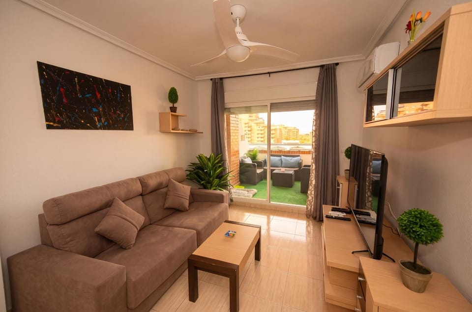 Communal lounge/ TV room, TV and multimedia, Living room, Seating area