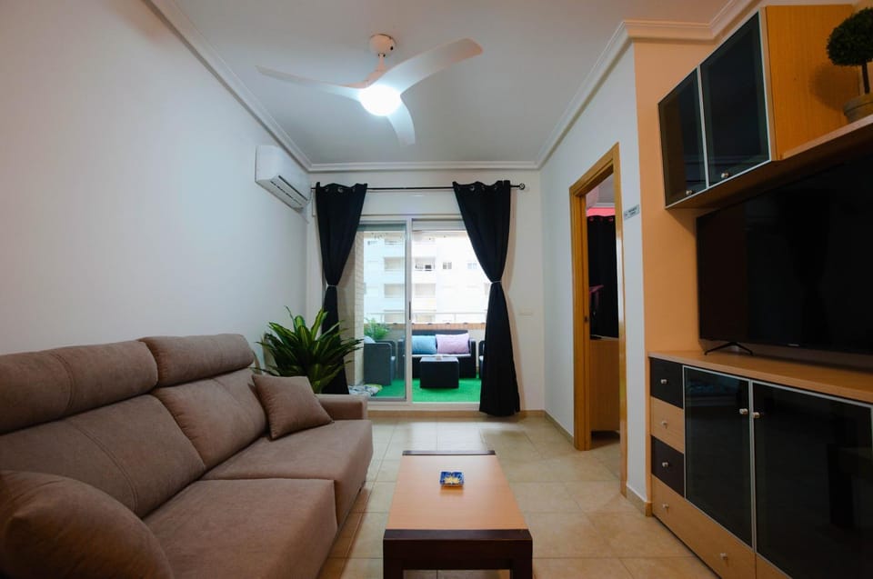 TV and multimedia, Balcony/Terrace, Living room, Seating area, air conditioner