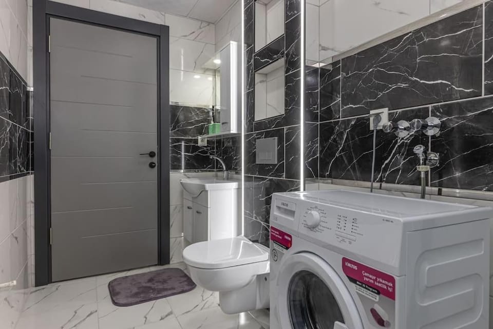 4-3 Yatak Odalı Büyük Daire Kaleiçi Yakını Apartment in Antalya