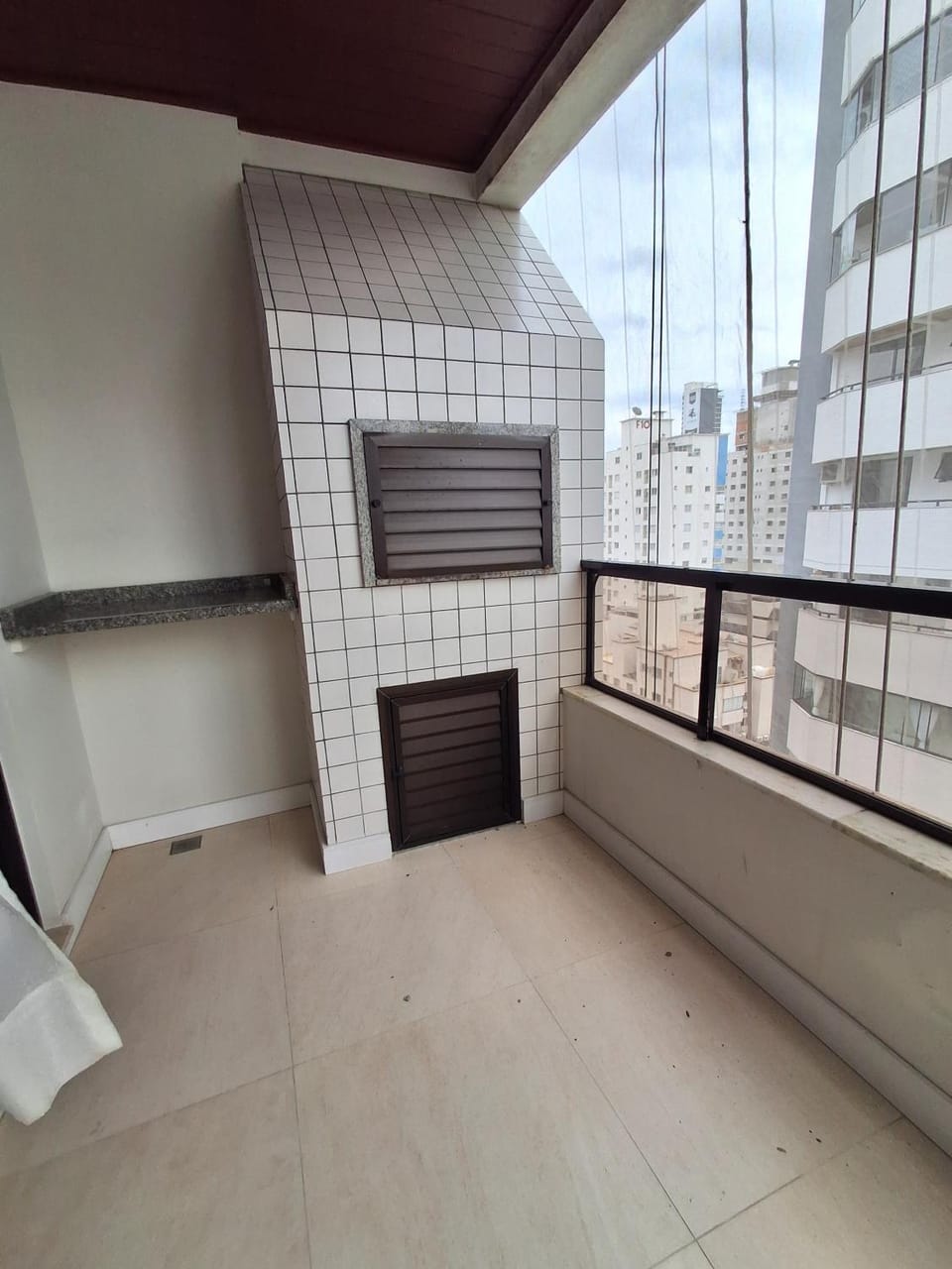 Apto com sacada Apartment in Camboriú