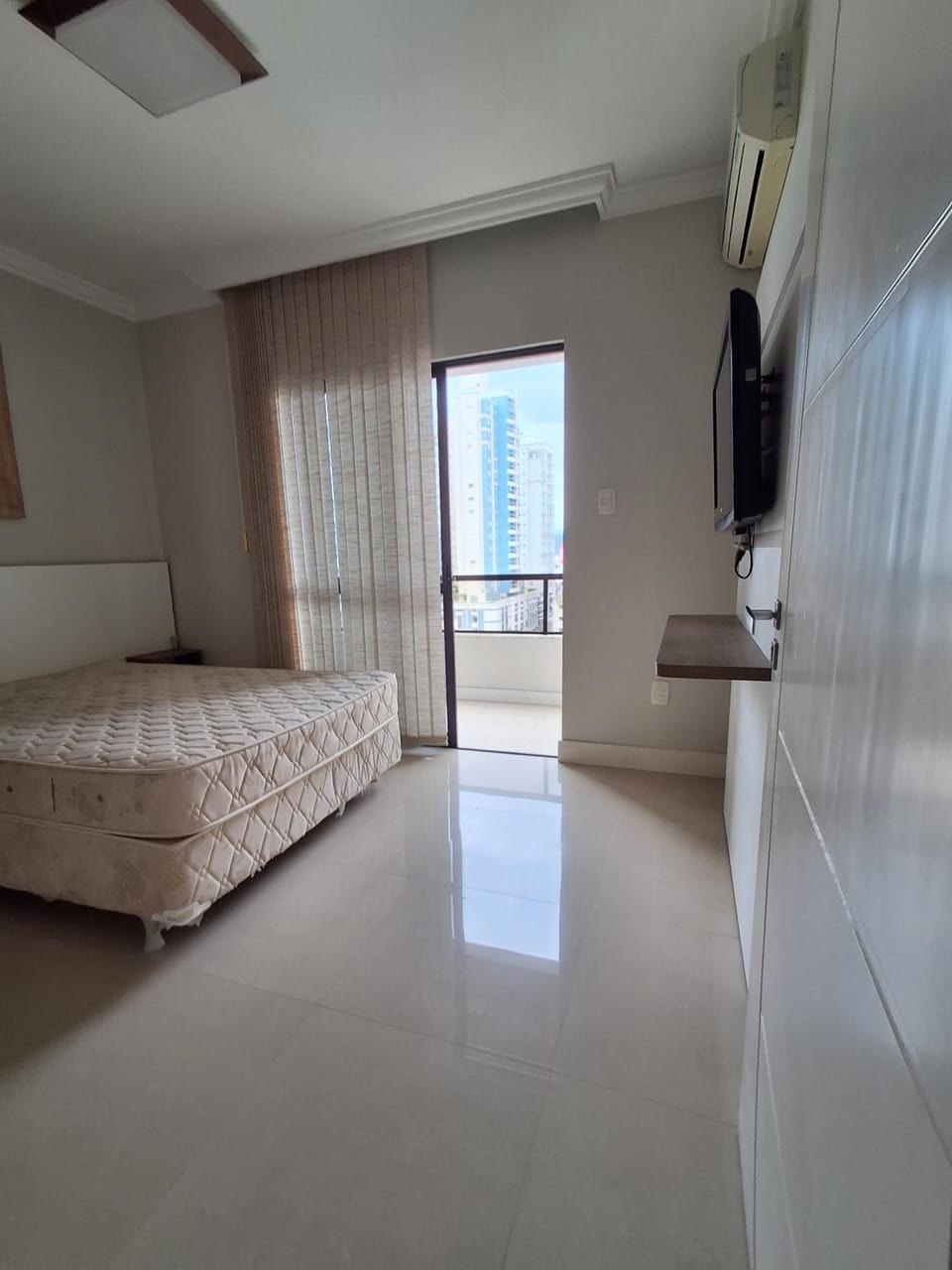 Apto com sacada Apartment in Camboriú