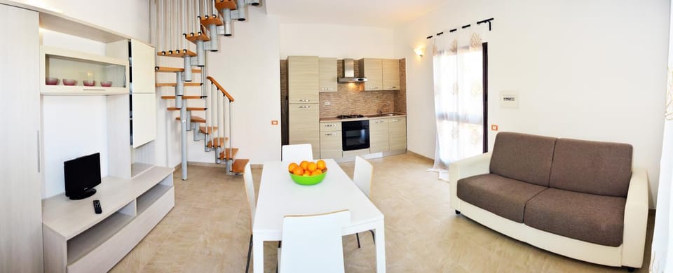 Kitchen or kitchenette, Living room, Dining area
