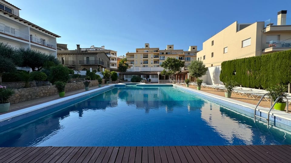 Property building, Off site, Swimming pool