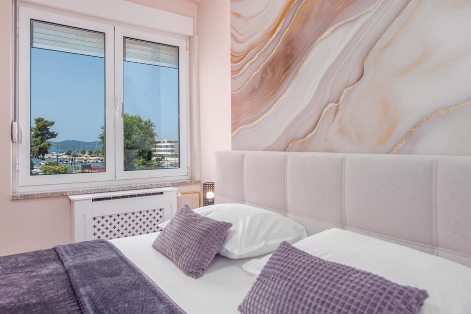 Bed, View (from property/room), Bedroom