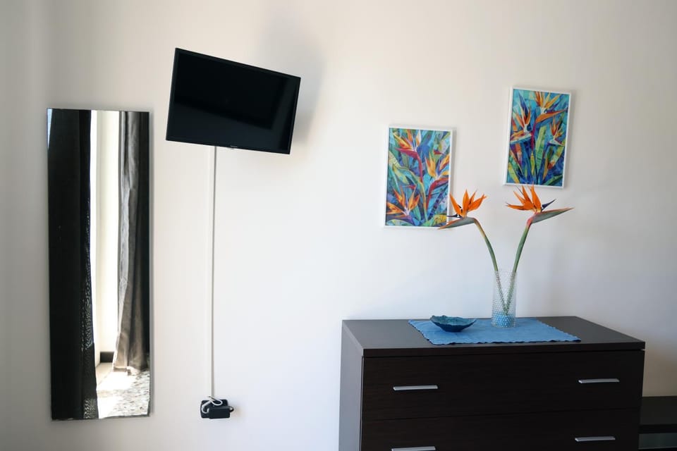 TV and multimedia, Decorative detail, Evening entertainment