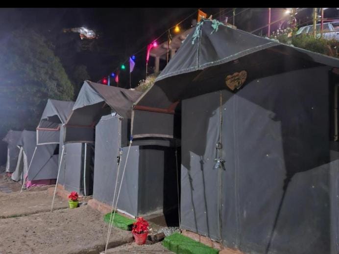 Himalayan Wooden Cottage camping & Cafe Dalhousie Motel in Himachal Pradesh