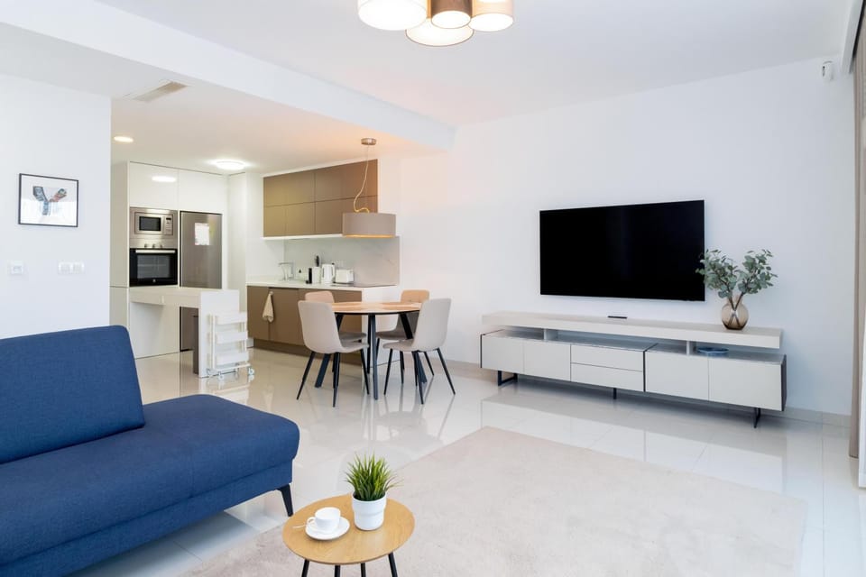 Kitchen or kitchenette, Seating area, Dining area, minibar