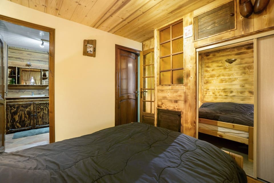 Property building, Living room, Bedroom