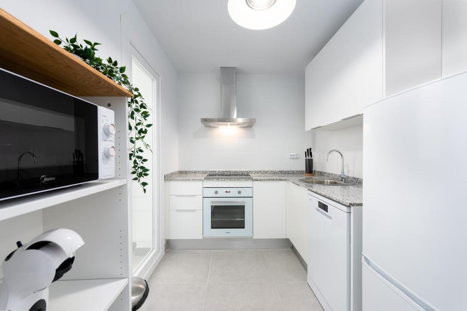 Coffee/tea facilities, Kitchen or kitchenette, dishwasher, minibar, pet friendly, stove