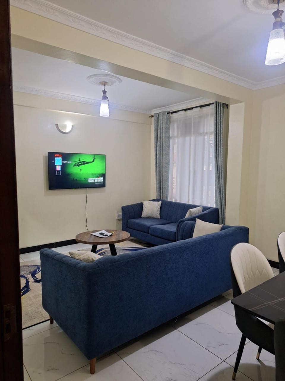 Angies staycation 2br apt Milimani Apartment in Uganda
