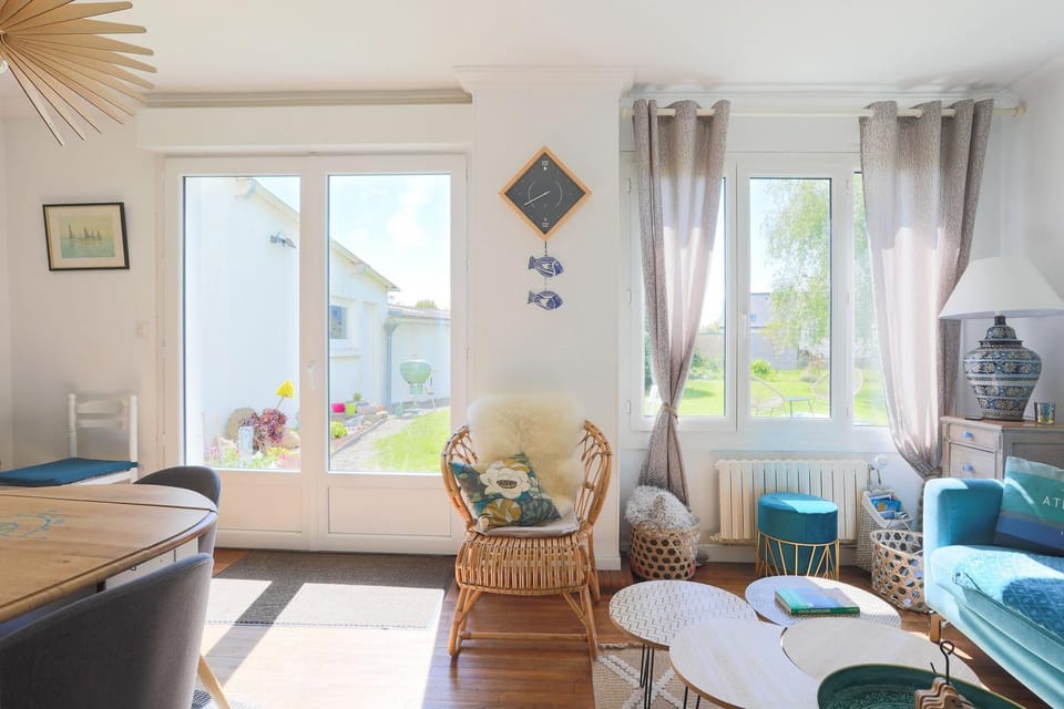 Property building, Living room