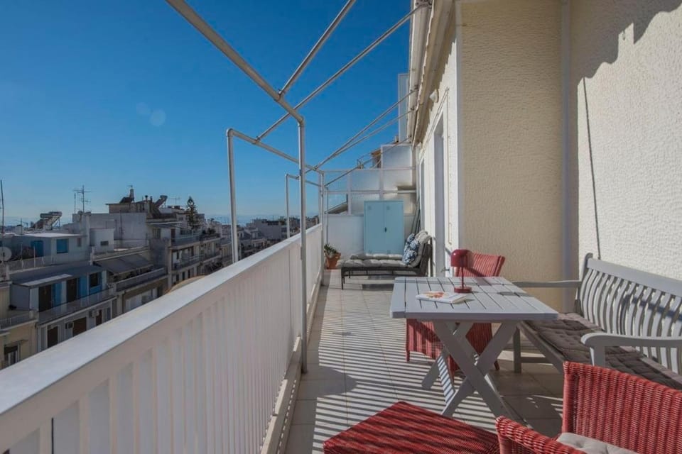Beautiful 94 sq.m apartment with view over Athens Apartment in Athens