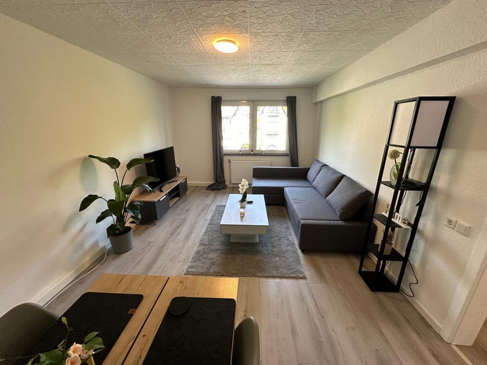 Communal lounge/ TV room, TV and multimedia, Living room, Seating area, Evening entertainment