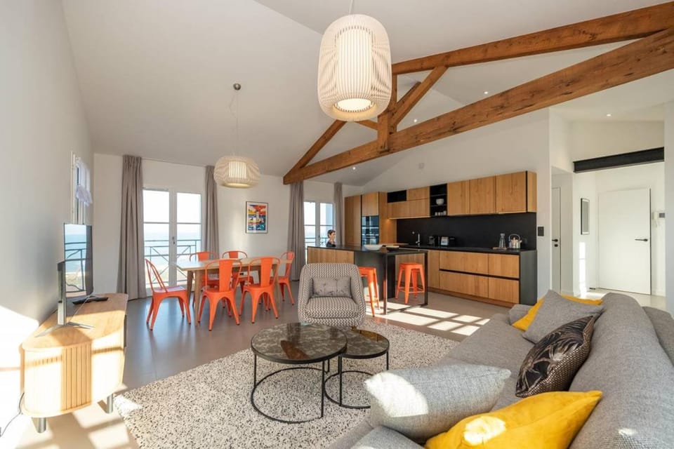 Appartement neuf vue mer au coeur de la Apartment in La Flotte