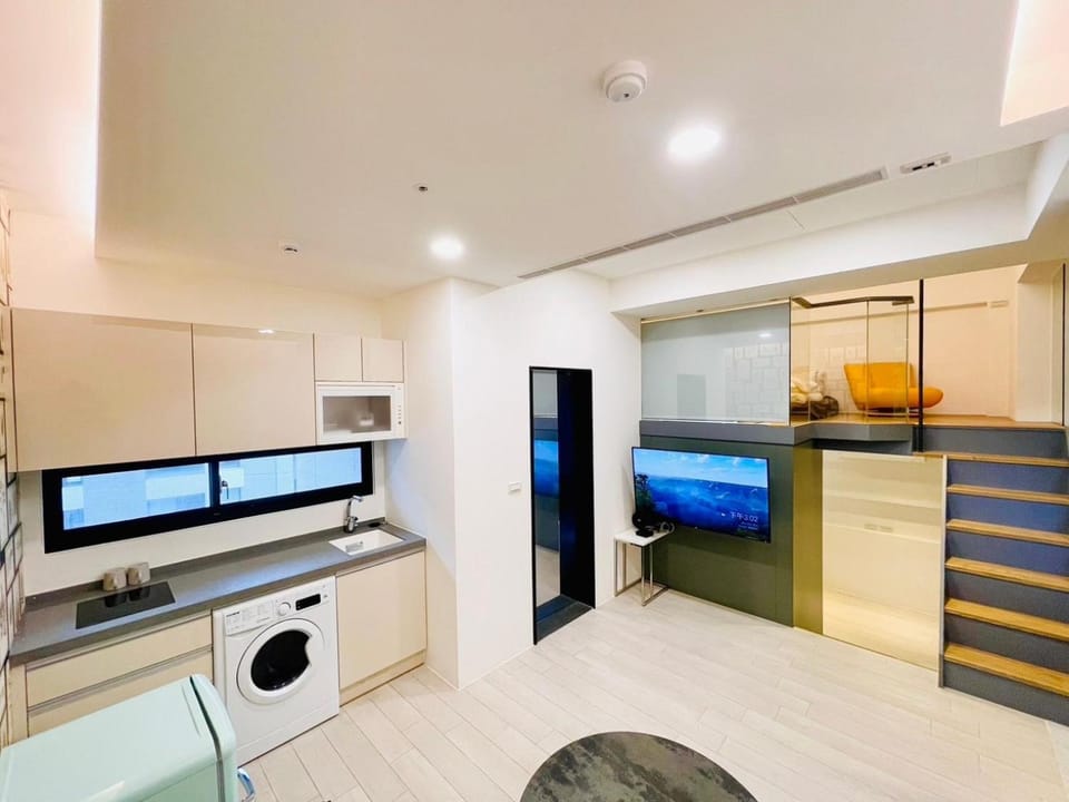 TV and multimedia, Kitchen or kitchenette, minibar, washing machine
