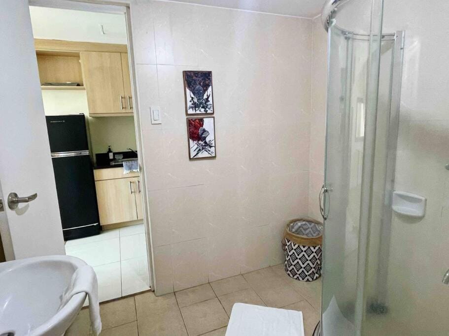 Jane in the City! In Avant, BGC Apartment in Makati