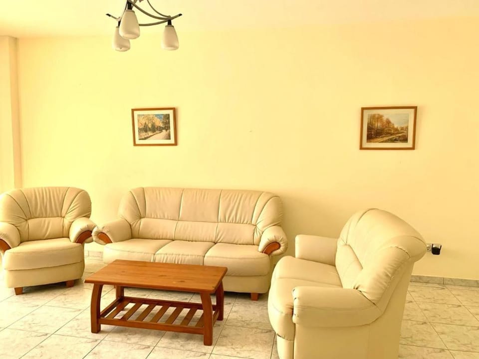 Danaos complex Apartment in Paphos