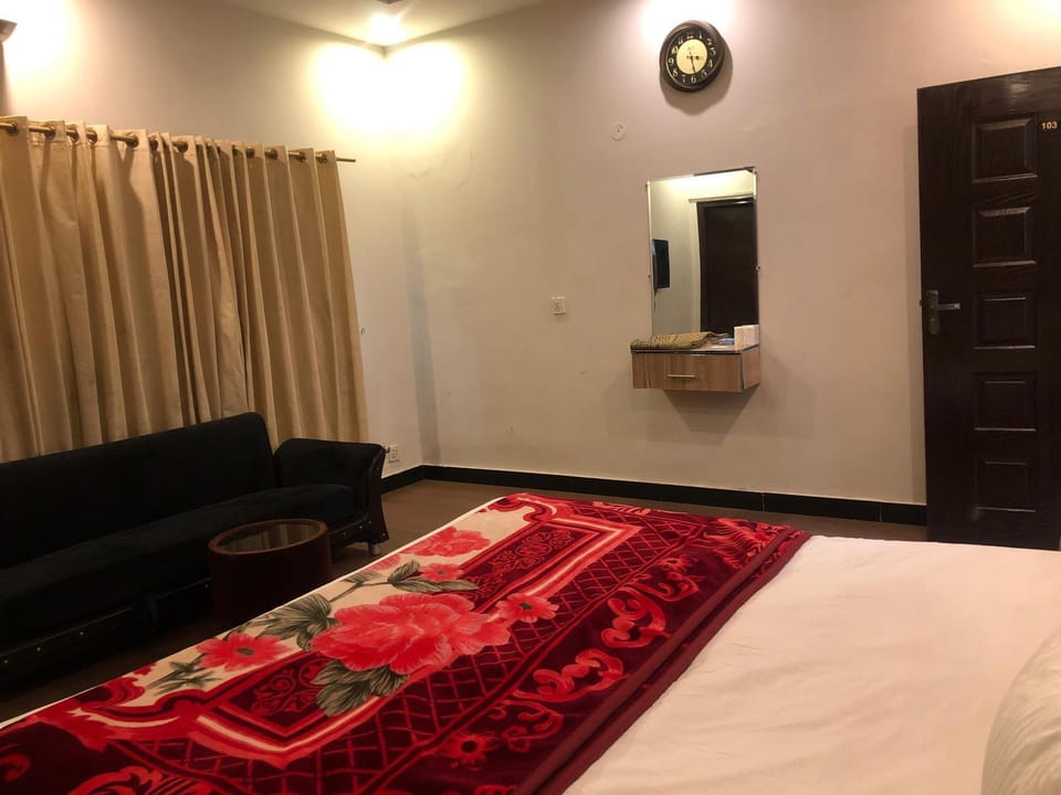 Defence-Mark-Hotel Hotel in Lahore