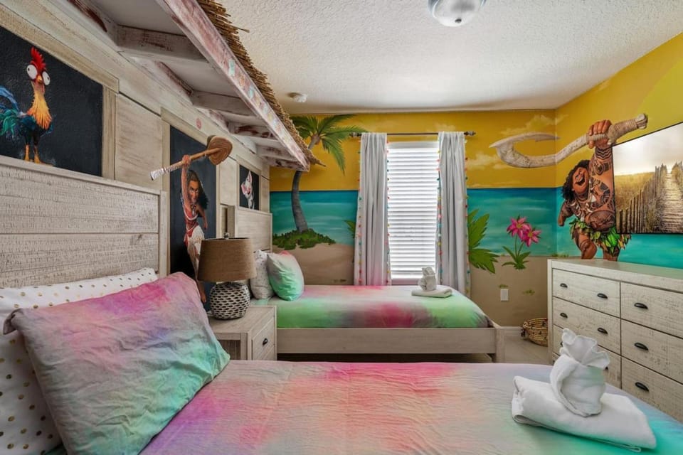 Bed, TV and multimedia, Photo of the whole room, Bedroom, towels
