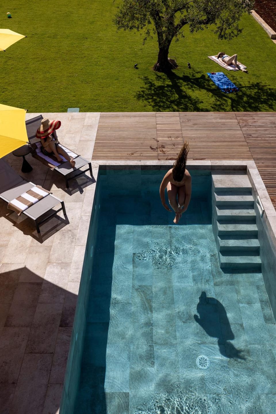 Day, People, Swimming pool, sunbed