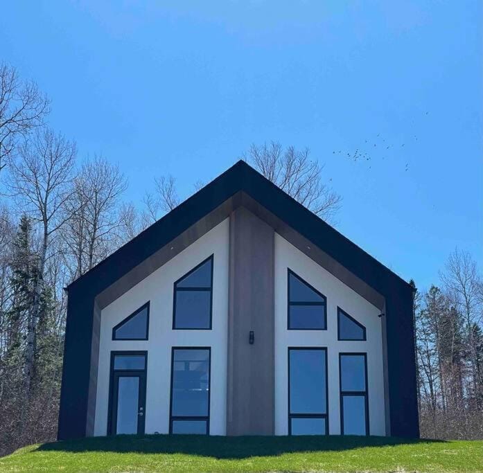 Property building, Spring, Day
