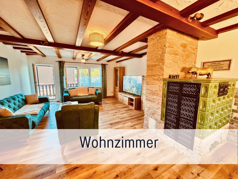 Living room, Seating area, Evening entertainment