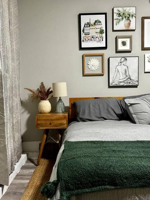 Boho Bungalow near TU/DT/Cherry St/Expo Center Apartment in Tulsa